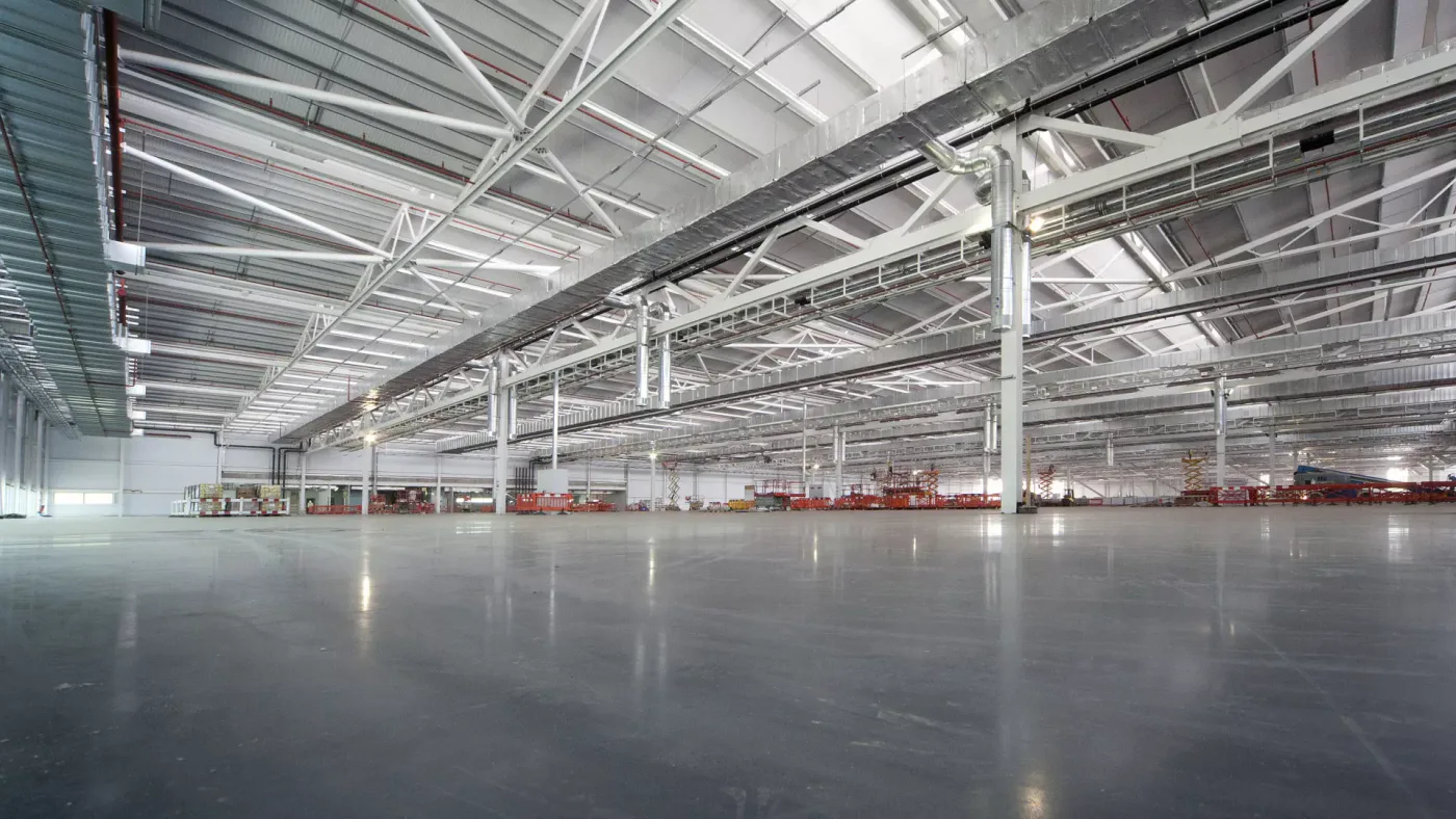 Hormigón pulido en nave industrial de fabricación